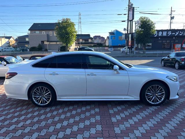 クラウンハイブリッド ＲＳ　後期　１オーナー　禁煙車　ＢＳＭ　ＲＣＴＡ　３眼ＬＥＤヘッド　１２．３インチメーカーナビ　バックカメラ　スーパーライブ　ハーフレザー　シートヒーター　革巻きステアリング　ステアリングヒーター　ＥＴＣ（23枚目）