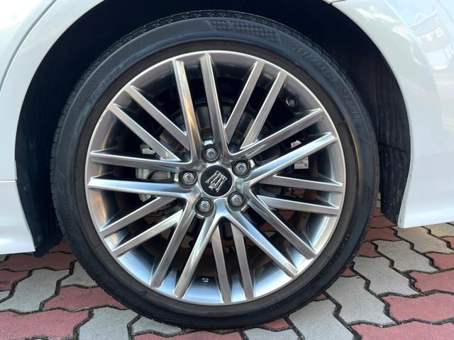 クラウンハイブリッド ＲＳ　後期　１オーナー　禁煙車　ＢＳＭ　ＲＣＴＡ　３眼ＬＥＤヘッド　１２．３インチメーカーナビ　バックカメラ　スーパーライブ　ハーフレザー　シートヒーター　革巻きステアリング　ステアリングヒーター　ＥＴＣ（29枚目）