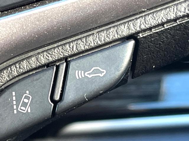 クラウンハイブリッド アスリートＳ　Ｊ－フロンティアリミテッド　後期　黒革　シートベンチレーション　純正ＯＰ１８インチＡＷ　レークル　プリクラ　純正ＳＤナビ　ＬＥＤヘッド　バックカメラ　ウッドコンビステアリング　パワーシート　アルミペダル　ＥＴＣ　禁煙車（4枚目）