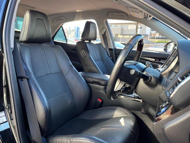 クラウンハイブリッド アスリートＳ　Ｊ－フロンティアリミテッド　後期　黒革　シートベンチレーション　純正ＯＰ１８インチＡＷ　レークル　プリクラ　純正ＳＤナビ　ＬＥＤヘッド　バックカメラ　ウッドコンビステアリング　パワーシート　アルミペダル　ＥＴＣ　禁煙車（8枚目）