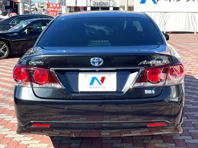 クラウンハイブリッド アスリートＳ　Ｊ－フロンティアリミテッド　後期　黒革　シートベンチレーション　純正ＯＰ１８インチＡＷ　レークル　プリクラ　純正ＳＤナビ　ＬＥＤヘッド　バックカメラ　ウッドコンビステアリング　パワーシート　アルミペダル　ＥＴＣ　禁煙車（15枚目）