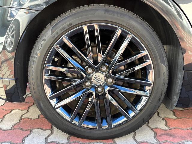 クラウンハイブリッド アスリートＳ　Ｊ－フロンティアリミテッド　後期　黒革　シートベンチレーション　純正ＯＰ１８インチＡＷ　レークル　プリクラ　純正ＳＤナビ　ＬＥＤヘッド　バックカメラ　ウッドコンビステアリング　パワーシート　アルミペダル　ＥＴＣ　禁煙車（30枚目）