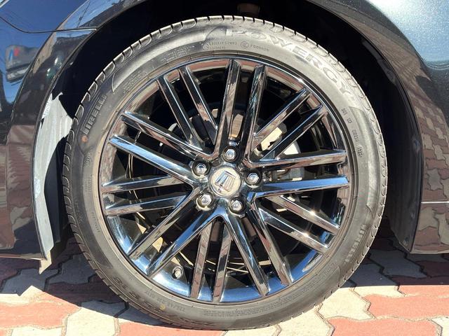 クラウンハイブリッド アスリートＳ　Ｊ－フロンティアリミテッド　後期　黒革　シートベンチレーション　純正ＯＰ１８インチＡＷ　レークル　プリクラ　純正ＳＤナビ　ＬＥＤヘッド　バックカメラ　ウッドコンビステアリング　パワーシート　アルミペダル　ＥＴＣ　禁煙車（32枚目）