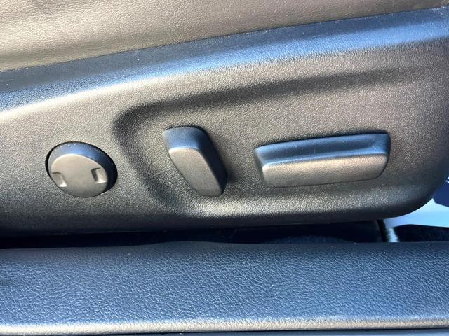 クラウンハイブリッド アスリートＳ　Ｊ－フロンティアリミテッド　後期　黒革　シートベンチレーション　純正ＯＰ１８インチＡＷ　レークル　プリクラ　純正ＳＤナビ　ＬＥＤヘッド　バックカメラ　ウッドコンビステアリング　パワーシート　アルミペダル　ＥＴＣ　禁煙車（37枚目）