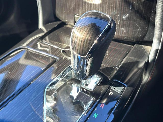 クラウンハイブリッド アスリートＳ　Ｊ－フロンティアリミテッド　後期　黒革　シートベンチレーション　純正ＯＰ１８インチＡＷ　レークル　プリクラ　純正ＳＤナビ　ＬＥＤヘッド　バックカメラ　ウッドコンビステアリング　パワーシート　アルミペダル　ＥＴＣ　禁煙車（47枚目）