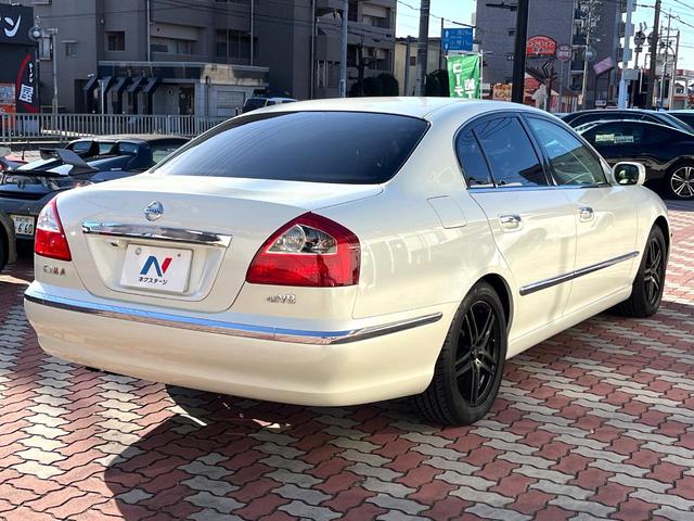 シーマ ４５０ＸＶ　シートヒーター　白革　クルコン　バックカメラ　ＨＩＤヘッド　オートライト　１７インチＡＷ　メモリー付きパワーシート　ウッドコンビステアリング　オートエアコン　オートワイパー　ＥＴＣ（17枚目）