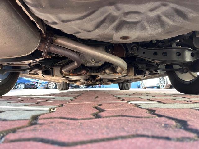 シーマ ４５０ＸＶ　シートヒーター　白革　クルコン　バックカメラ　ＨＩＤヘッド　オートライト　１７インチＡＷ　メモリー付きパワーシート　ウッドコンビステアリング　オートエアコン　オートワイパー　ＥＴＣ（19枚目）