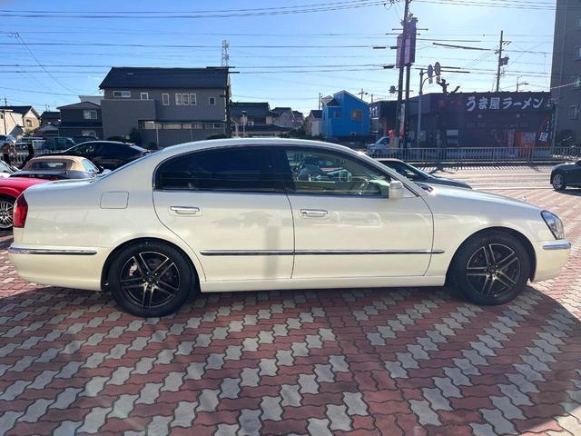 シーマ ４５０ＸＶ　シートヒーター　白革　クルコン　バックカメラ　ＨＩＤヘッド　オートライト　１７インチＡＷ　メモリー付きパワーシート　ウッドコンビステアリング　オートエアコン　オートワイパー　ＥＴＣ（23枚目）