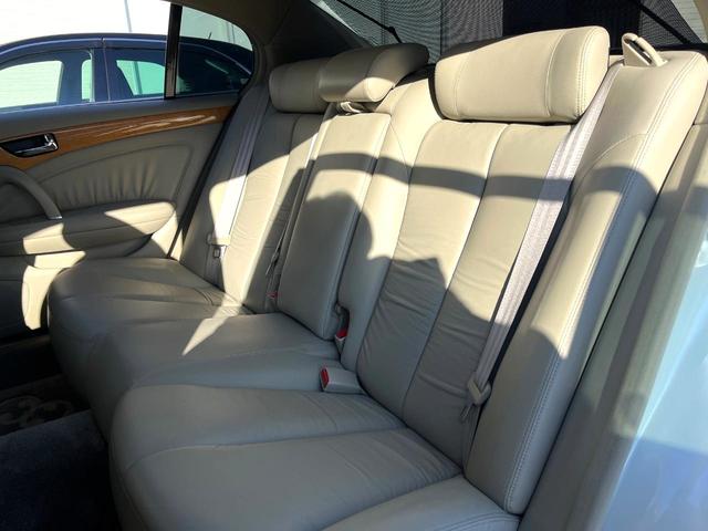 シーマ ４５０ＸＶ　シートヒーター　白革　クルコン　バックカメラ　ＨＩＤヘッド　オートライト　１７インチＡＷ　メモリー付きパワーシート　ウッドコンビステアリング　オートエアコン　オートワイパー　ＥＴＣ（35枚目）