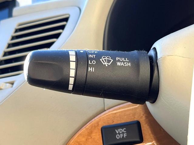 シーマ ４５０ＸＶ　シートヒーター　白革　クルコン　バックカメラ　ＨＩＤヘッド　オートライト　１７インチＡＷ　メモリー付きパワーシート　ウッドコンビステアリング　オートエアコン　オートワイパー　ＥＴＣ（41枚目）