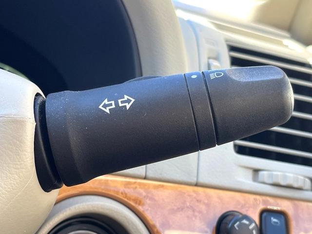 シーマ ４５０ＸＶ　シートヒーター　白革　クルコン　バックカメラ　ＨＩＤヘッド　オートライト　１７インチＡＷ　メモリー付きパワーシート　ウッドコンビステアリング　オートエアコン　オートワイパー　ＥＴＣ（42枚目）