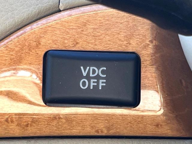 シーマ ４５０ＸＶ　シートヒーター　白革　クルコン　バックカメラ　ＨＩＤヘッド　オートライト　１７インチＡＷ　メモリー付きパワーシート　ウッドコンビステアリング　オートエアコン　オートワイパー　ＥＴＣ（44枚目）