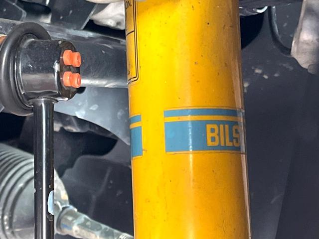 ロードスター ＲＳ　バックカメラ　ＢＯＳＥサウンド　衝突被害軽減システム　禁煙車　ハーフレザーシート　全席シートヒーター　コーナーセンサー　スマートキー　ＬＥＤヘッド　ビルトインＥＴＣ　クルコン　純正１６インチアルミ（6枚目）