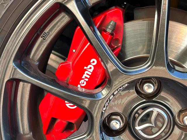 ロードスター ＲＳ　バックカメラ　ＢＯＳＥサウンド　衝突被害軽減システム　禁煙車　ハーフレザーシート　全席シートヒーター　コーナーセンサー　スマートキー　ＬＥＤヘッド　ビルトインＥＴＣ　クルコン　純正１６インチアルミ（7枚目）