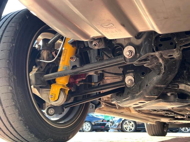 ロードスター ＲＳ　バックカメラ　ＢＯＳＥサウンド　衝突被害軽減システム　禁煙車　ハーフレザーシート　全席シートヒーター　コーナーセンサー　スマートキー　ＬＥＤヘッド　ビルトインＥＴＣ　クルコン　純正１６インチアルミ（22枚目）