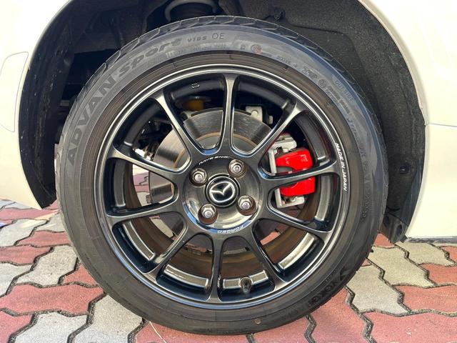 ロードスター ＲＳ　バックカメラ　ＢＯＳＥサウンド　衝突被害軽減システム　禁煙車　ハーフレザーシート　全席シートヒーター　コーナーセンサー　スマートキー　ＬＥＤヘッド　ビルトインＥＴＣ　クルコン　純正１６インチアルミ（34枚目）