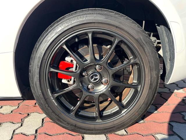 ロードスター ＲＳ　バックカメラ　ＢＯＳＥサウンド　衝突被害軽減システム　禁煙車　ハーフレザーシート　全席シートヒーター　コーナーセンサー　スマートキー　ＬＥＤヘッド　ビルトインＥＴＣ　クルコン　純正１６インチアルミ（35枚目）