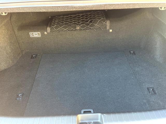 レジェンド ベースグレード 禁煙車 無限エアロ サンルーフ Krellサウンド 全周囲カメラ ベンチレーション 黒革 レークル HUD CMBS 純正19インチAW 革巻きステアリング LEDヘッド パワーシート パドルシフト(10枚目)