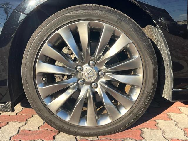 レジェンド ベースグレード 禁煙車 無限エアロ サンルーフ Krellサウンド 全周囲カメラ ベンチレーション 黒革 レークル HUD CMBS 純正19インチAW 革巻きステアリング LEDヘッド パワーシート パドルシフト(32枚目)