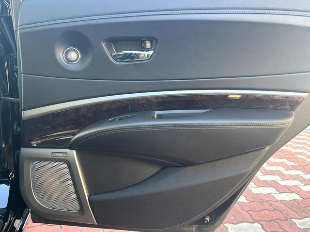 レジェンド ベースグレード 禁煙車 無限エアロ サンルーフ Krellサウンド 全周囲カメラ ベンチレーション 黒革 レークル HUD CMBS 純正19インチAW 革巻きステアリング LEDヘッド パワーシート パドルシフト(40枚目)