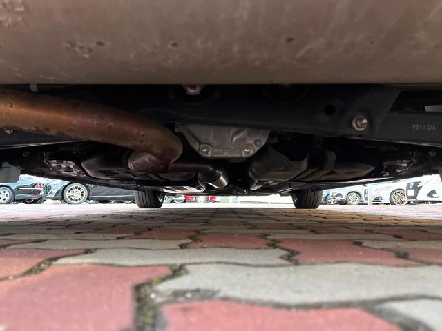 ８６ ＧＴ　後期　禁煙車　クルコン　パドルシフト　純正１７インチＡＷ　ＬＥＤヘッド　バックカメラ　革巻きステアリング　ファブリックシート　オートエアコン　スマートキー　リアフォグ　アルミペダル　オートライト（19枚目）