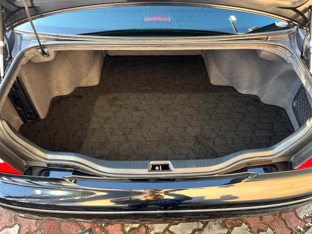 セルシオ Ｃ仕様　インテリアセレクション　後期　Ｖ８　メーカーナビ　バックカメラ　ムーンルーフ　セミアニリン革　全席パワーシート　全席シートヒーター　シートベンチレーション　ウッドコンビステアリング　純正１７インチＡＷ　ＨＩＤヘッド　クルコン（10枚目）