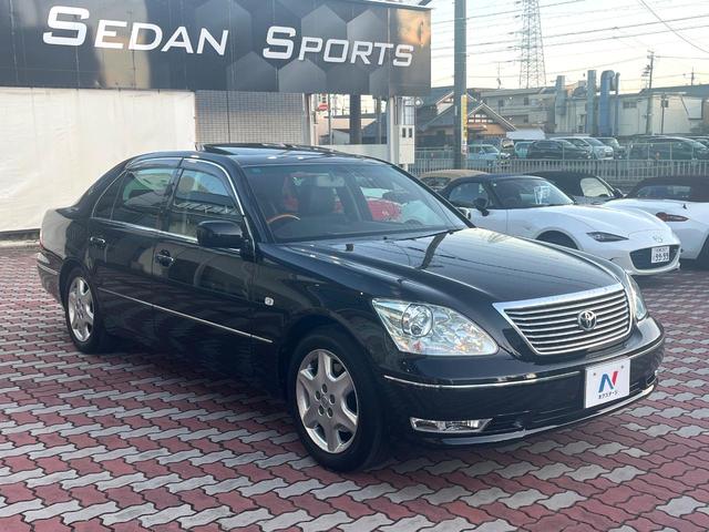 セルシオ Ｃ仕様　インテリアセレクション　後期　Ｖ８　メーカーナビ　バックカメラ　ムーンルーフ　セミアニリン革　全席パワーシート　全席シートヒーター　シートベンチレーション　ウッドコンビステアリング　純正１７インチＡＷ　ＨＩＤヘッド　クルコン（16枚目）