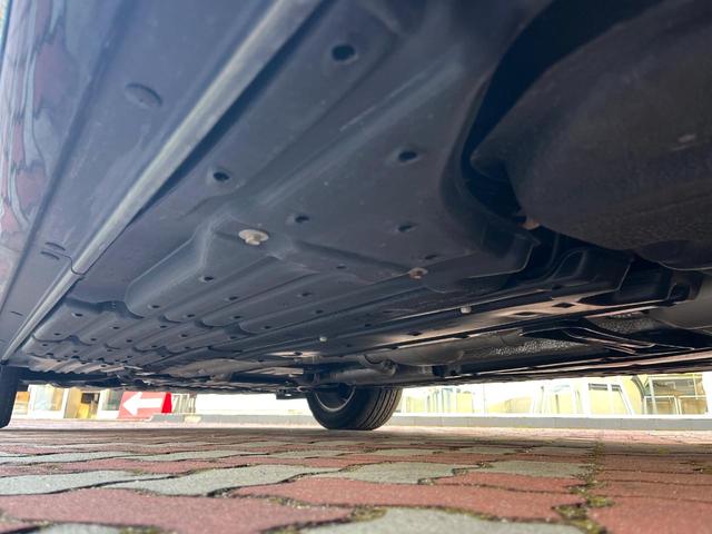 セルシオ Ｃ仕様　インテリアセレクション　後期　Ｖ８　メーカーナビ　バックカメラ　ムーンルーフ　セミアニリン革　全席パワーシート　全席シートヒーター　シートベンチレーション　ウッドコンビステアリング　純正１７インチＡＷ　ＨＩＤヘッド　クルコン（45枚目）