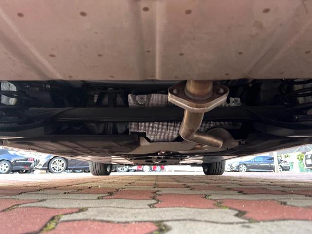 ＭＡＺＤＡ３ファストバック １５Ｓ　１００周年特別記念車　６ＭＴ　禁煙車　ＢＯＳＥサウンド　全周囲カメラ　赤革　シートヒーター　パワーシート　クルージングトラフィックサポート　アダプティブＬＥＤヘッド　革巻きステアリング　ステアリングヒーター　専用ボディ色（19枚目）