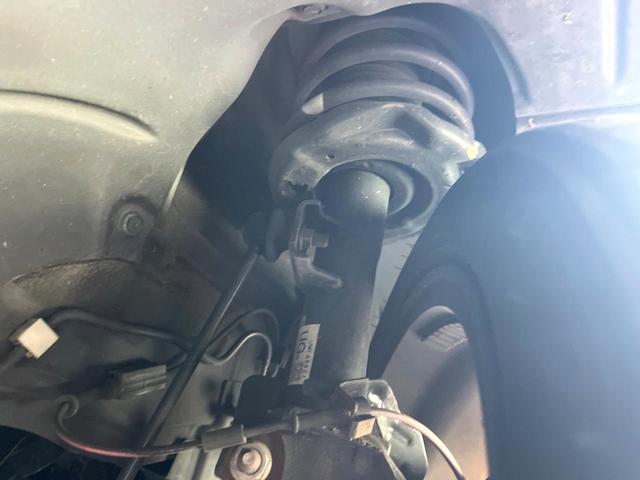 ＭＡＺＤＡ３ファストバック １５Ｓ　１００周年特別記念車　６ＭＴ　禁煙車　ＢＯＳＥサウンド　全周囲カメラ　赤革　シートヒーター　パワーシート　クルージングトラフィックサポート　アダプティブＬＥＤヘッド　革巻きステアリング　ステアリングヒーター　専用ボディ色（20枚目）