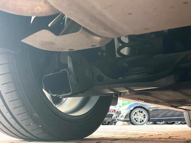 ＭＡＺＤＡ３ファストバック １５Ｓ　１００周年特別記念車　６ＭＴ　禁煙車　ＢＯＳＥサウンド　全周囲カメラ　赤革　シートヒーター　パワーシート　クルージングトラフィックサポート　アダプティブＬＥＤヘッド　革巻きステアリング　ステアリングヒーター　専用ボディ色（21枚目）