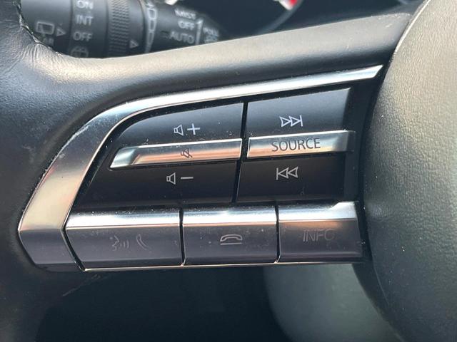 ＭＡＺＤＡ３ファストバック １５Ｓ　１００周年特別記念車　６ＭＴ　禁煙車　ＢＯＳＥサウンド　全周囲カメラ　赤革　シートヒーター　パワーシート　クルージングトラフィックサポート　アダプティブＬＥＤヘッド　革巻きステアリング　ステアリングヒーター　専用ボディ色（40枚目）