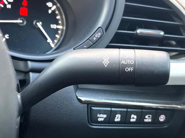 ＭＡＺＤＡ３ファストバック １５Ｓ　１００周年特別記念車　６ＭＴ　禁煙車　ＢＯＳＥサウンド　全周囲カメラ　赤革　シートヒーター　パワーシート　クルージングトラフィックサポート　アダプティブＬＥＤヘッド　革巻きステアリング　ステアリングヒーター　専用ボディ色（42枚目）