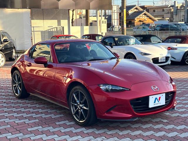 高透明度のガラス皮膜で撥水はもちろん、上質なツヤ・光沢を実現。紫外線や酸性雨から大切な愛車を保護し、色あせ・劣化を防止。「弾スプラッシュコート」、「弾プリミッサコート」からお選びいただけます。