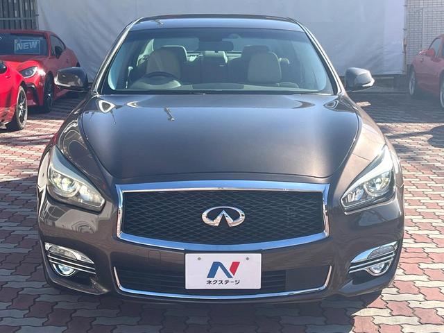 フーガ ２５０ＶＩＰ　後期　ＢＯＳＥサラウンドサウンド　ベージュ革　ベージュ革調ドアアームレスト　禁煙車　全席シートヒーター　全席パワーシート　電動サンシェード　全周囲　メーカーナビ　純正１８インチＡＷ　ＬＥＤヘッド（14枚目）