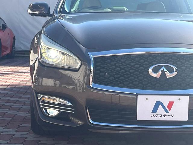 フーガ ２５０ＶＩＰ　後期　ＢＯＳＥサラウンドサウンド　ベージュ革　ベージュ革調ドアアームレスト　禁煙車　全席シートヒーター　全席パワーシート　電動サンシェード　全周囲　メーカーナビ　純正１８インチＡＷ　ＬＥＤヘッド（23枚目）