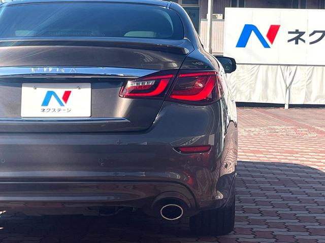 フーガ ２５０ＶＩＰ　後期　ＢＯＳＥサラウンドサウンド　ベージュ革　ベージュ革調ドアアームレスト　禁煙車　全席シートヒーター　全席パワーシート　電動サンシェード　全周囲　メーカーナビ　純正１８インチＡＷ　ＬＥＤヘッド（28枚目）