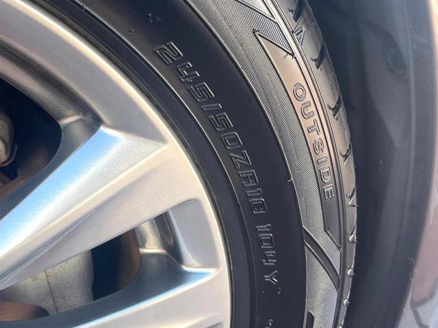 フーガ ２５０ＶＩＰ　後期　ＢＯＳＥサラウンドサウンド　ベージュ革　ベージュ革調ドアアームレスト　禁煙車　全席シートヒーター　全席パワーシート　電動サンシェード　全周囲　メーカーナビ　純正１８インチＡＷ　ＬＥＤヘッド（34枚目）