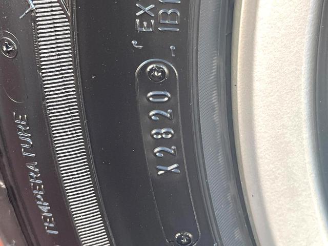 フーガ ２５０ＶＩＰ　後期　ＢＯＳＥサラウンドサウンド　ベージュ革　ベージュ革調ドアアームレスト　禁煙車　全席シートヒーター　全席パワーシート　電動サンシェード　全周囲　メーカーナビ　純正１８インチＡＷ　ＬＥＤヘッド（35枚目）