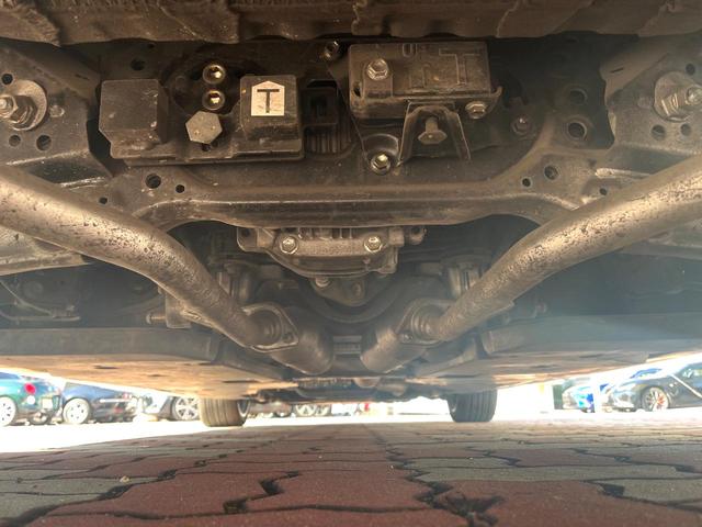 クラウンハイブリッド ＲＳアドバンス　Ｆｏｕｒ　４ＷＤ　ＴＲＤエアロ（Ｆ／Ｒ）　ムーンルーフ　白革　シートベンチレーション　デジタルインナーミラー　パノラミックビュー　駐車支援　おくだけ充電　ＥＴＣ２．０　禁煙車　ＢＳＭ　ＲＣＴＡＢ　カラーＨＵＤ（19枚目）