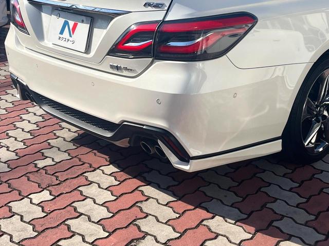 クラウンハイブリッド ＲＳアドバンス　Ｆｏｕｒ　４ＷＤ　ＴＲＤエアロ（Ｆ／Ｒ）　ムーンルーフ　白革　シートベンチレーション　デジタルインナーミラー　パノラミックビュー　駐車支援　おくだけ充電　ＥＴＣ２．０　禁煙車　ＢＳＭ　ＲＣＴＡＢ　カラーＨＵＤ（23枚目）