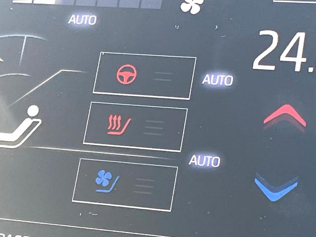 クラウンハイブリッド ＲＳアドバンス　Ｆｏｕｒ　４ＷＤ　ＴＲＤエアロ（Ｆ／Ｒ）　ムーンルーフ　白革　シートベンチレーション　デジタルインナーミラー　パノラミックビュー　駐車支援　おくだけ充電　ＥＴＣ２．０　禁煙車　ＢＳＭ　ＲＣＴＡＢ　カラーＨＵＤ（47枚目）