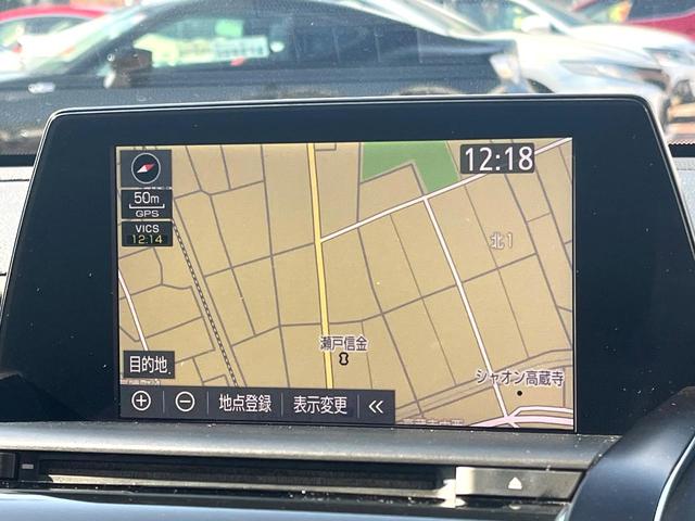 クラウンハイブリッド ＲＳアドバンス　Ｆｏｕｒ　４ＷＤ　ムーンルーフ　黒革　シートベンチレーション　禁煙車　ＢＳＭ　ＲＣＴＡＢ　カラーＨＵＤ　シートメモリ　３眼ＬＥＤヘッド　革巻きステアリング　パドルシフト　セーフティセンス　メーカーナビ　ＥＴＣ（5枚目）