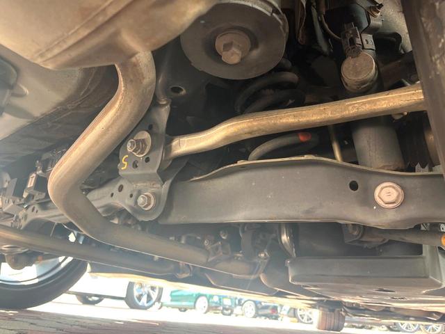 クラウンハイブリッド ＲＳアドバンス　Ｆｏｕｒ　４ＷＤ　ムーンルーフ　黒革　シートベンチレーション　禁煙車　ＢＳＭ　ＲＣＴＡＢ　カラーＨＵＤ　シートメモリ　３眼ＬＥＤヘッド　革巻きステアリング　パドルシフト　セーフティセンス　メーカーナビ　ＥＴＣ（20枚目）