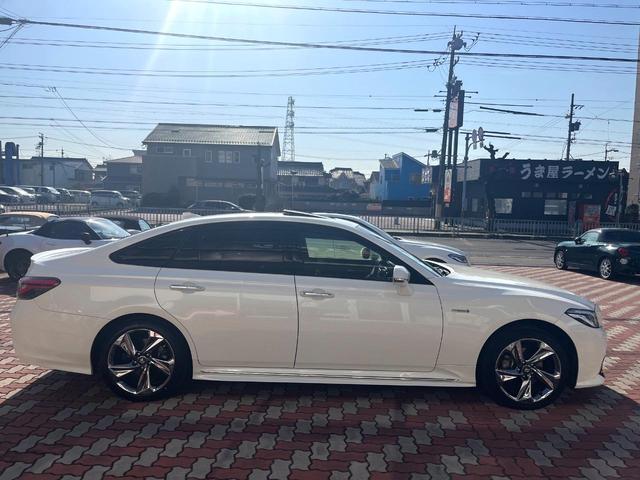 クラウンハイブリッド ＲＳアドバンス　Ｆｏｕｒ　４ＷＤ　ムーンルーフ　黒革　シートベンチレーション　禁煙車　ＢＳＭ　ＲＣＴＡＢ　カラーＨＵＤ　シートメモリ　３眼ＬＥＤヘッド　革巻きステアリング　パドルシフト　セーフティセンス　メーカーナビ　ＥＴＣ（25枚目）