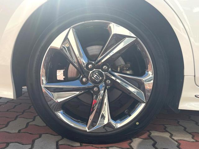 クラウンハイブリッド ＲＳアドバンス　Ｆｏｕｒ　４ＷＤ　ムーンルーフ　黒革　シートベンチレーション　禁煙車　ＢＳＭ　ＲＣＴＡＢ　カラーＨＵＤ　シートメモリ　３眼ＬＥＤヘッド　革巻きステアリング　パドルシフト　セーフティセンス　メーカーナビ　ＥＴＣ（30枚目）