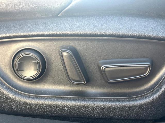 クラウンハイブリッド ＲＳアドバンス　Ｆｏｕｒ　４ＷＤ　ムーンルーフ　黒革　シートベンチレーション　禁煙車　ＢＳＭ　ＲＣＴＡＢ　カラーＨＵＤ　シートメモリ　３眼ＬＥＤヘッド　革巻きステアリング　パドルシフト　セーフティセンス　メーカーナビ　ＥＴＣ（35枚目）