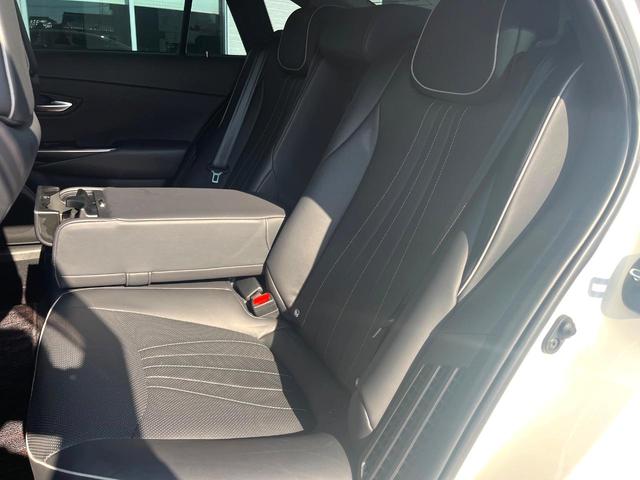 クラウンハイブリッド ＲＳアドバンス　Ｆｏｕｒ　４ＷＤ　ムーンルーフ　黒革　シートベンチレーション　禁煙車　ＢＳＭ　ＲＣＴＡＢ　カラーＨＵＤ　シートメモリ　３眼ＬＥＤヘッド　革巻きステアリング　パドルシフト　セーフティセンス　メーカーナビ　ＥＴＣ（40枚目）