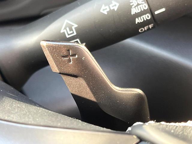 ＧＲ８６ ＳＺ　Ｂ型　１オーナー　禁煙車　純正ＳＤナビ　バックカメラ　純正フロアマット　ＥＴＣ　アイサイト　純正１７インチＡＷ　革巻きステアリング　パドルシフト　ＬＥＤヘッド　ハイビームアシスト　スマートキー（7枚目）