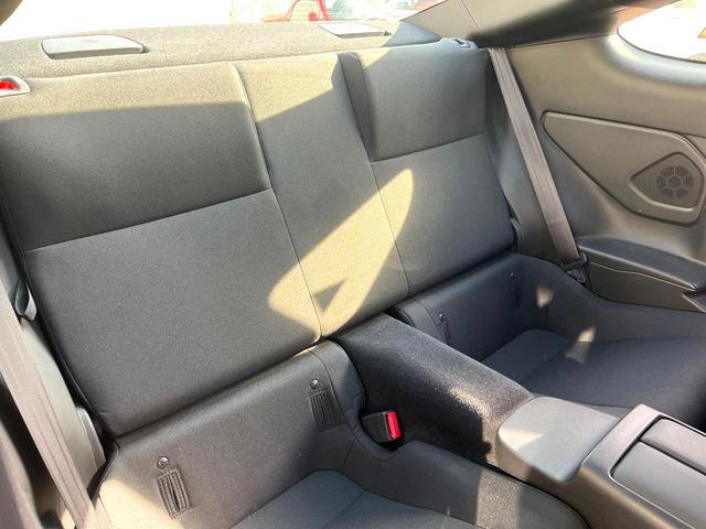 ＧＲ８６ ＳＺ　Ｂ型　１オーナー　禁煙車　純正ＳＤナビ　バックカメラ　純正フロアマット　ＥＴＣ　アイサイト　純正１７インチＡＷ　革巻きステアリング　パドルシフト　ＬＥＤヘッド　ハイビームアシスト　スマートキー（9枚目）